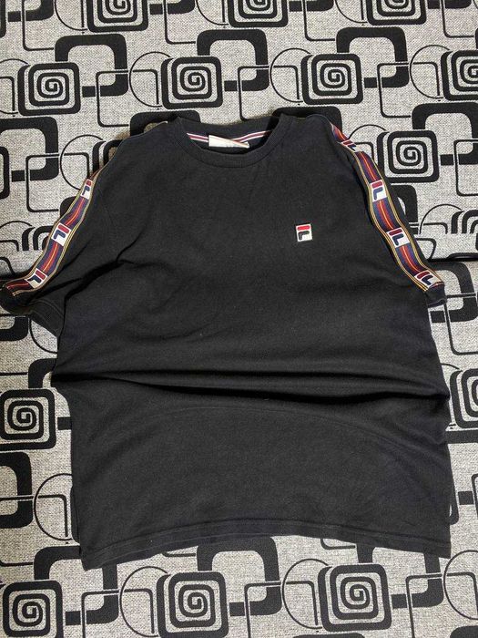 футболка Fila з великим логотипом