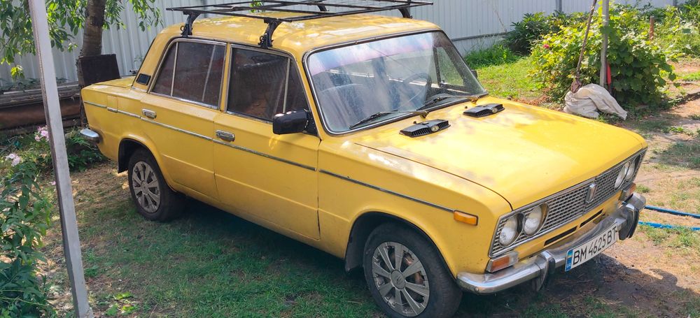 Автомобіль ваз2103
