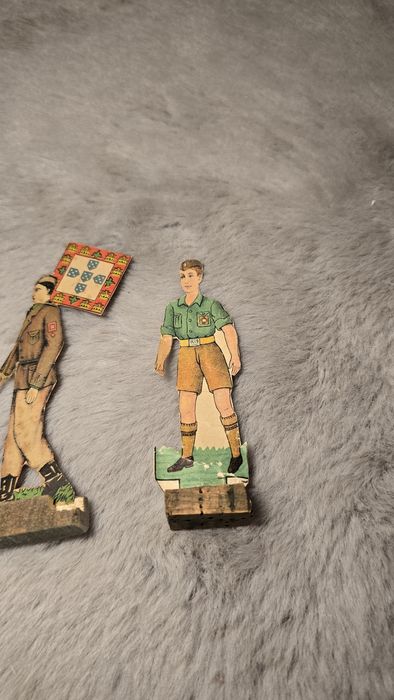 Lote 3 Figuras de Papel / Cartão Antigas – Mocidade Portuguesa (MP e MPF)