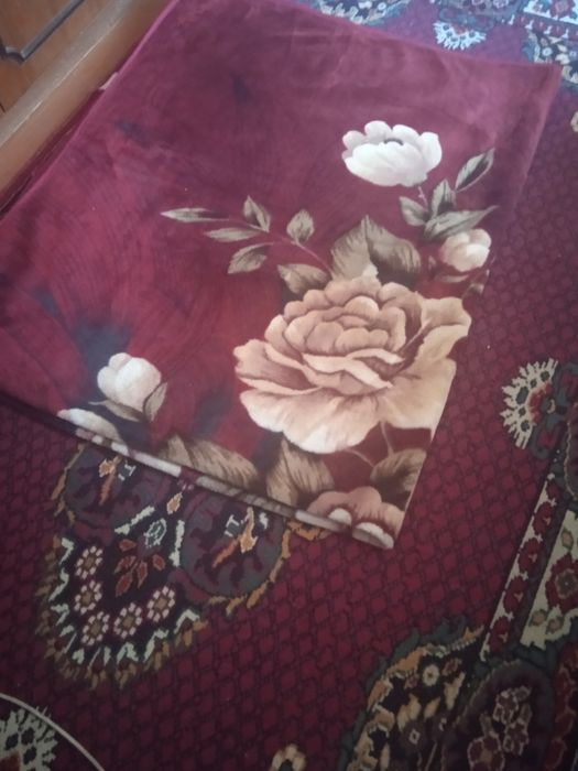 Продам плед в хорошем состоянии.