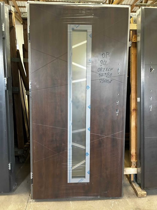 Drzwi zewnętrzne Wikęd z wyprzedaży