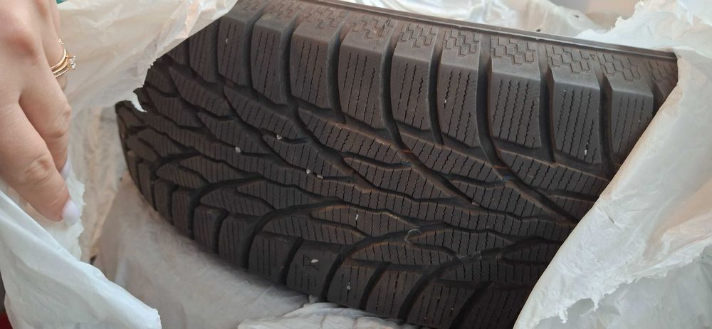 Продам шины на авто