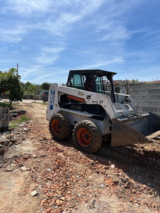 Maquina Bobcat 763