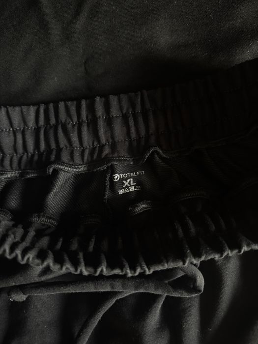 Костюм TOTALFIT. Шорти XL, футболка XL/2XL