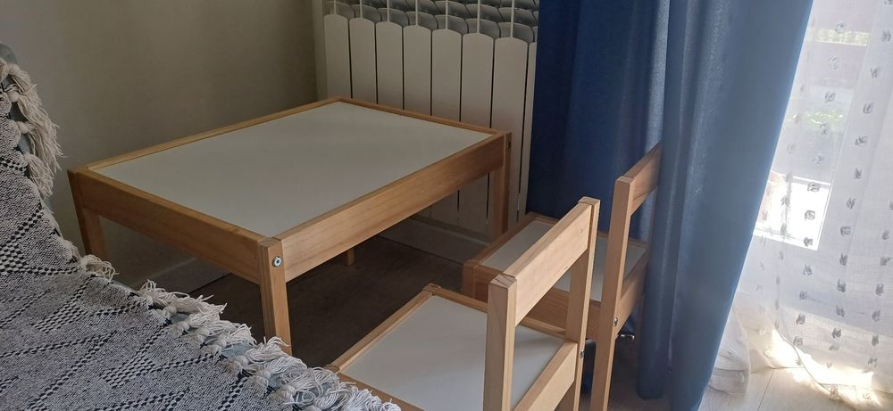 Dziecięcy stolik z krzesełkami Ikea LÄTT