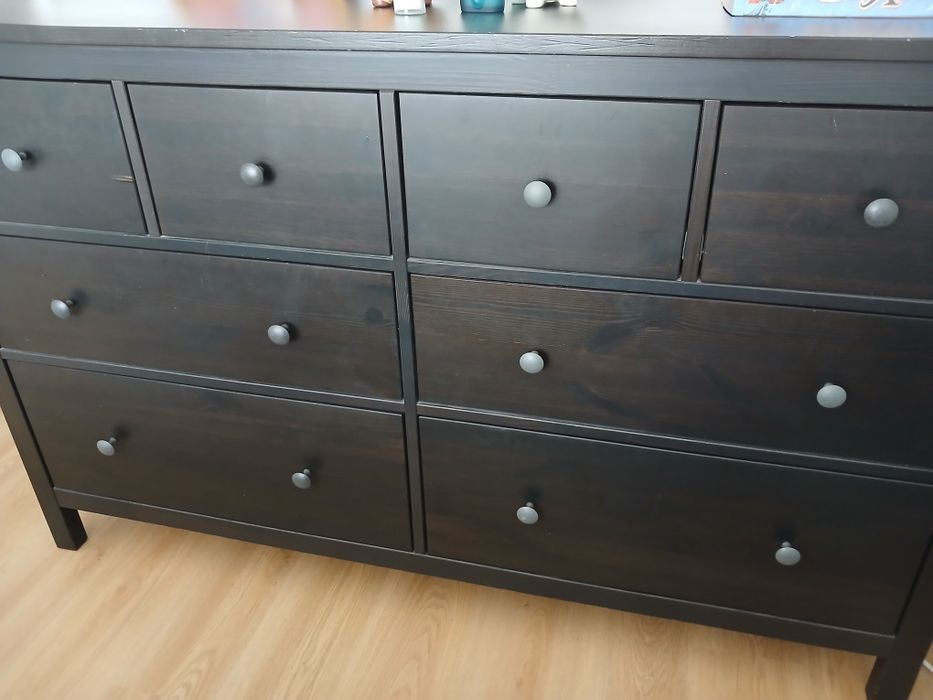Comoda HEMNES 8 Gavetas - como nova