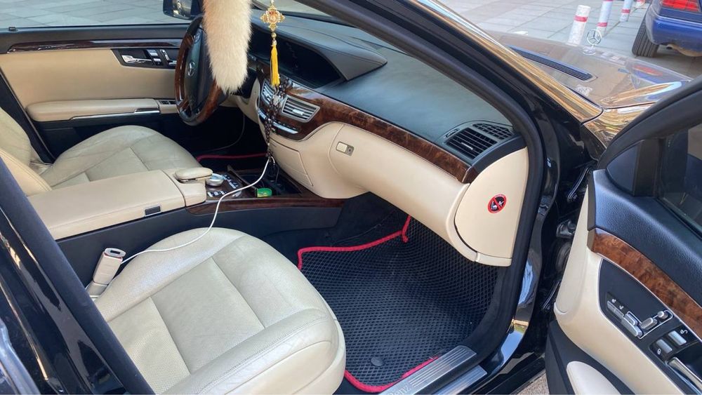 Mersedes-Benz w221