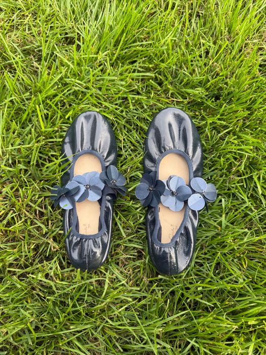 Zara_baletki Lakierowane Z Kwiatkami ,rozmiar 30