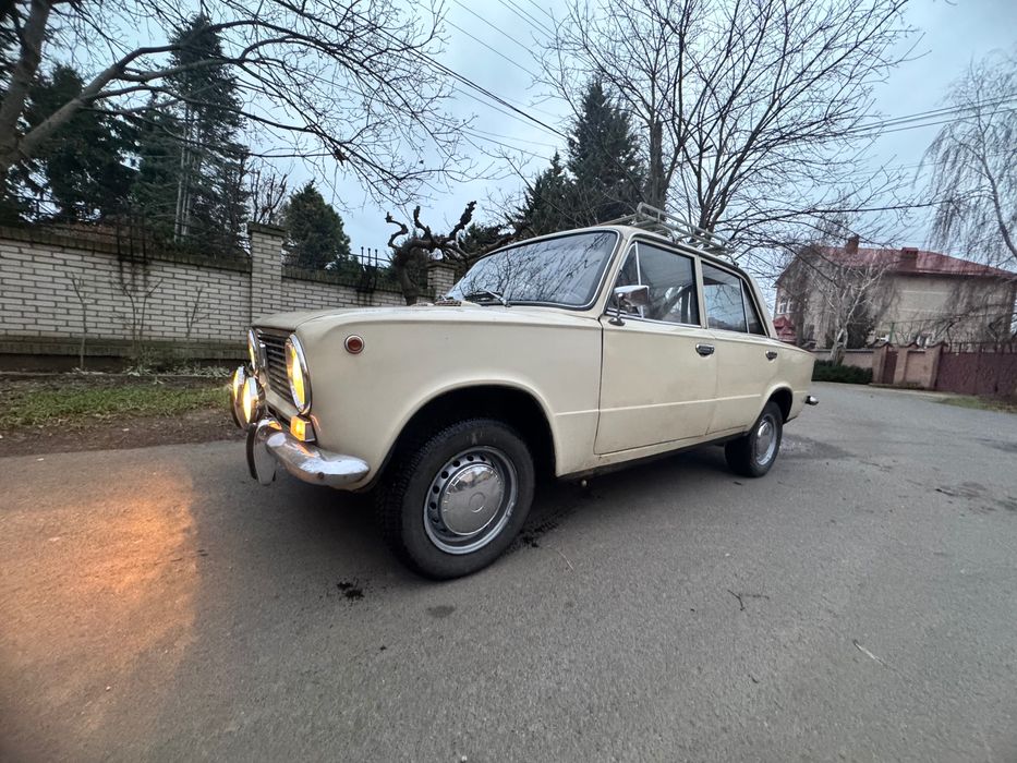 ВАЗ 2101 капсула часу, колекційний автомобіль 1973 року випуску