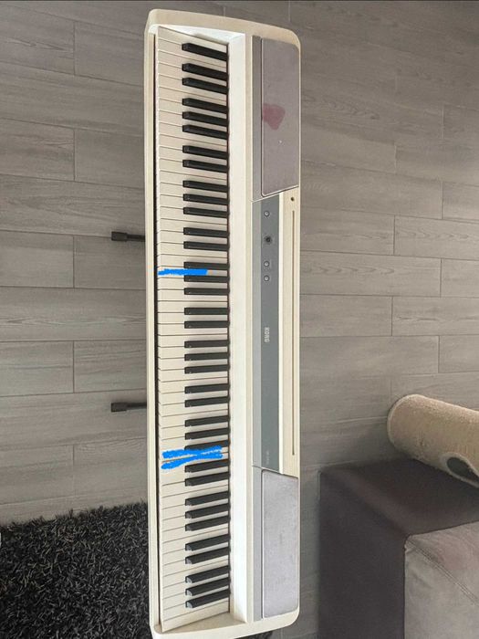 piano Korg Branco sp-1705