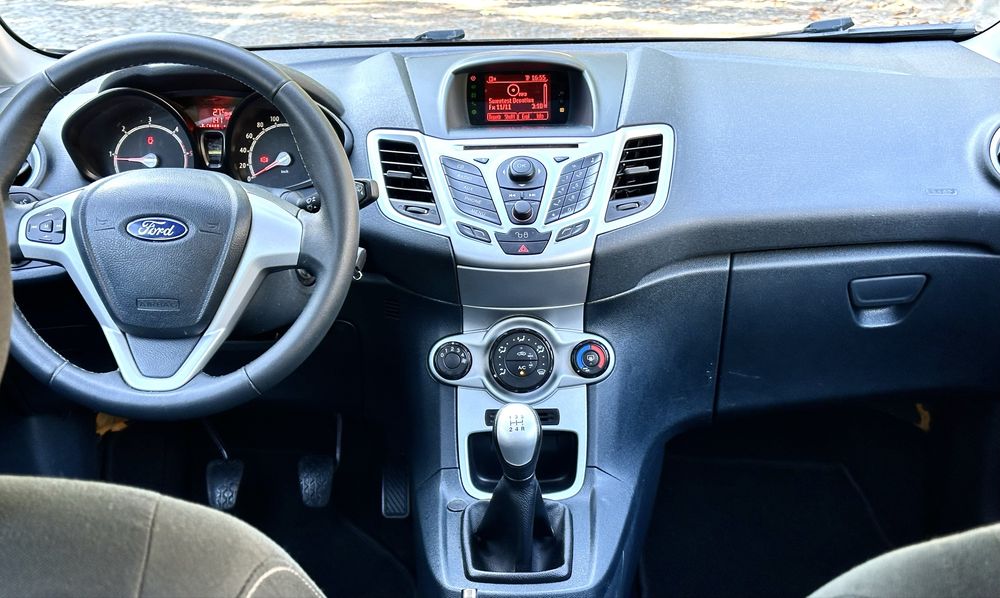 Ford Fiesta — fotografia 8