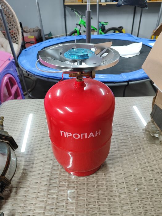 Газовий балон на 12 літрів із туристичним пальником