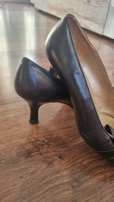 Buty na małym obcasie