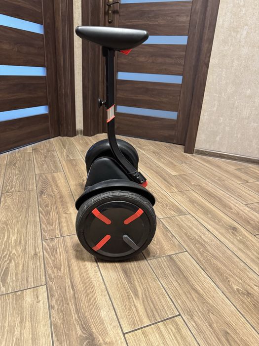 Продаю гироскутер ninebot mini pro