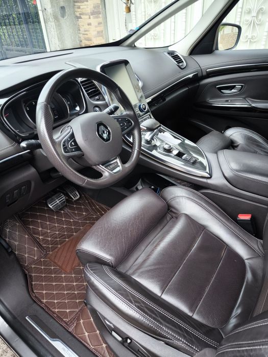 Renault Espace Initiale Paris