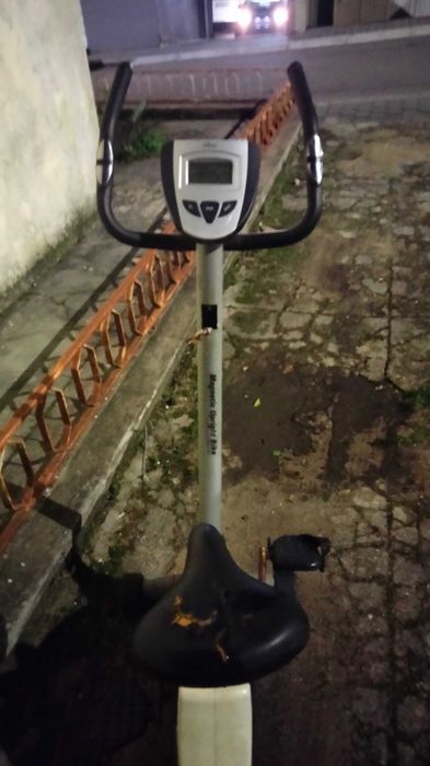 Exercise Bike442629484981135361
