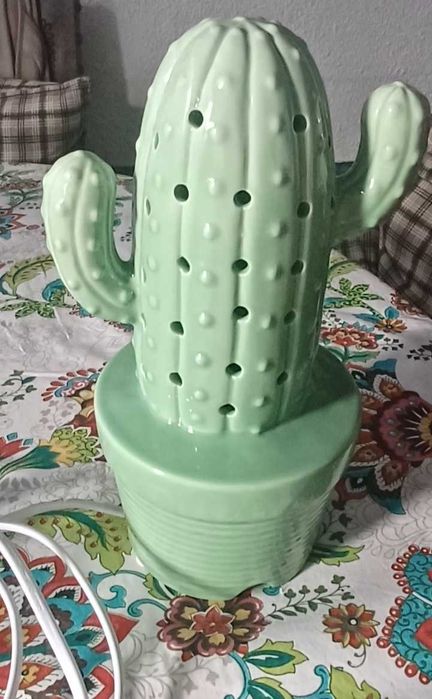 Candeeiro cacto de loiça