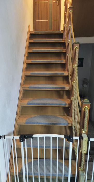 Schody budowlane tymczasowe z poręczą