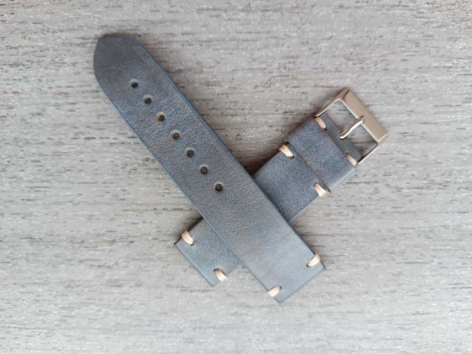 Bladoniebieski pasek zegarka 22 mm M skóra
