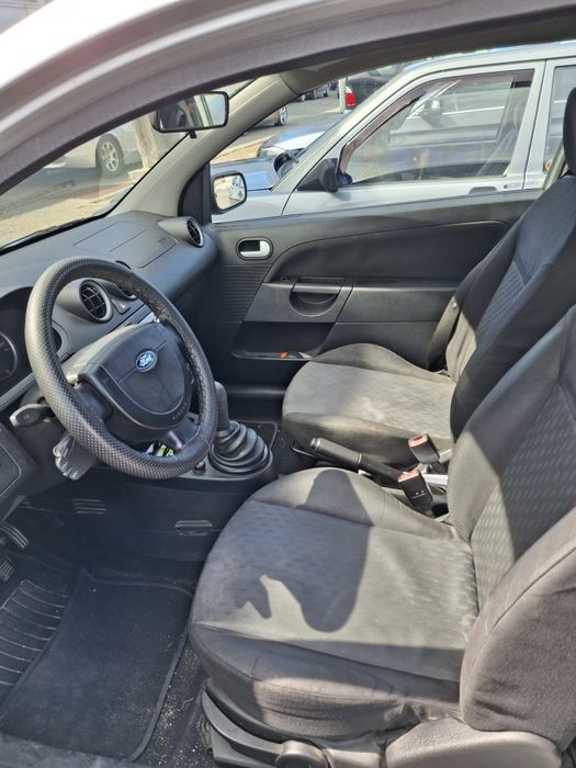Ford fiesta 1.4 comercial