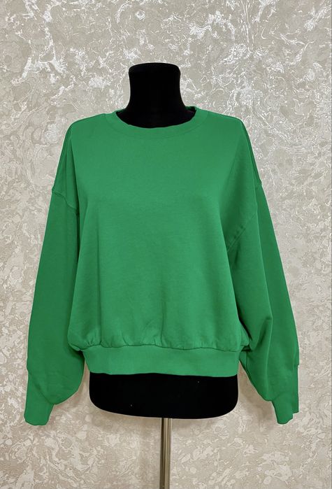 Свитшот оверсайз reserved