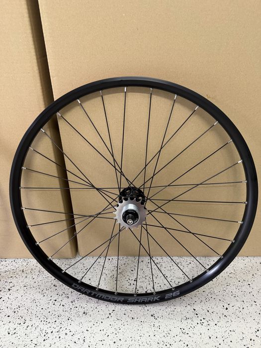 Koła rowerowe 26” DIRT Reverse/Hassns PRO7 GŁOŚNE Dartmoor Sapim