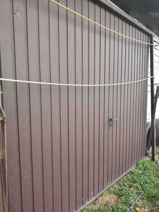 Brama garażowa używana