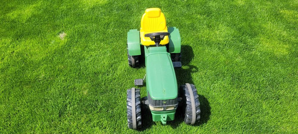 Traktor John Deere na pedały