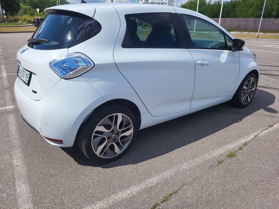 Продаж Рено ZOE 2018 року