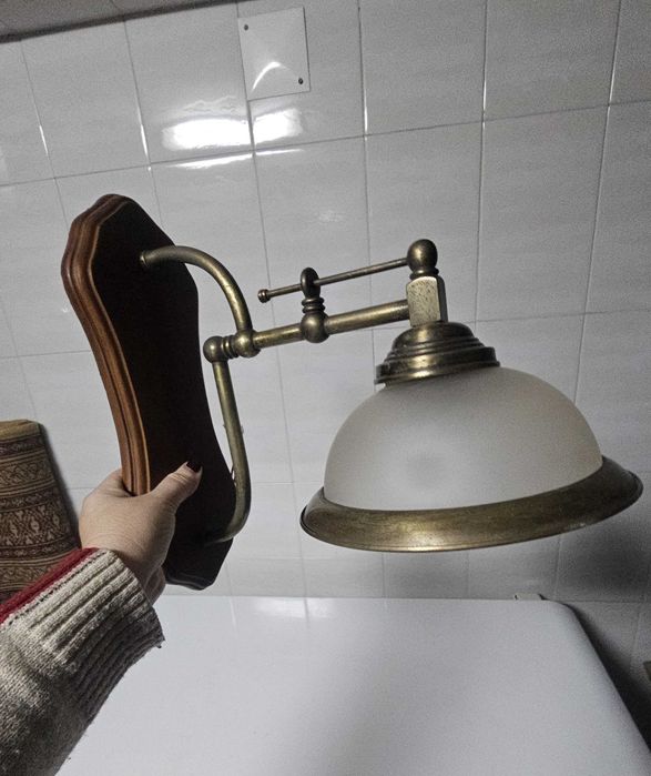 Candeeiro de parede madeira latão e vidro