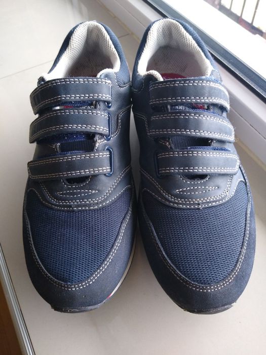 Buty młodzieżowe rozmiar 39