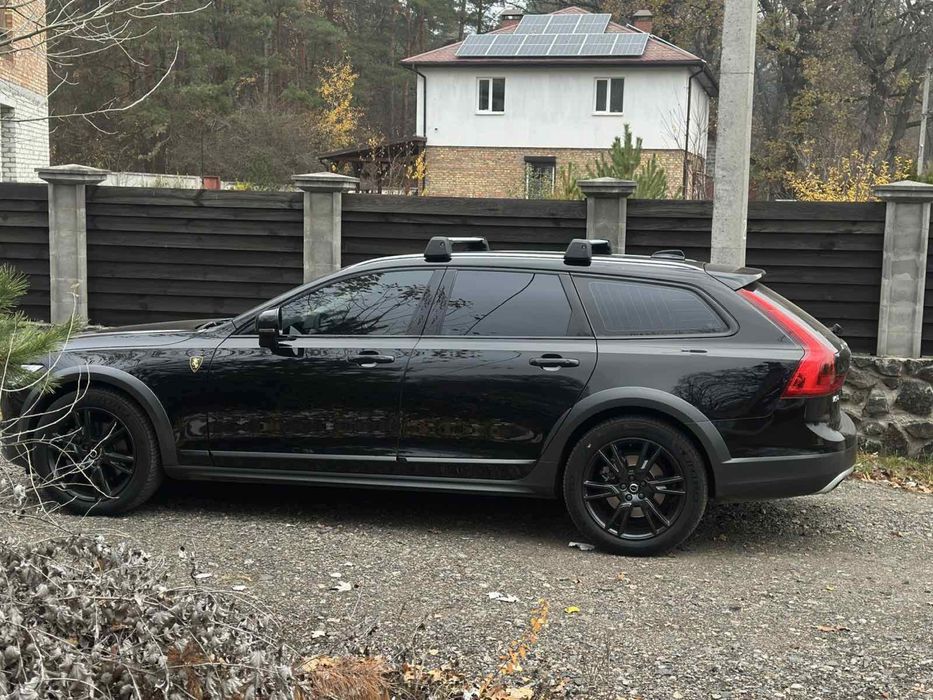 Volvo V90 Cross Country