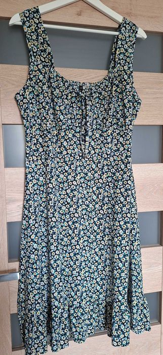 Letnia lekka sukienka w kwiaty ramiączka rozmiar M/L