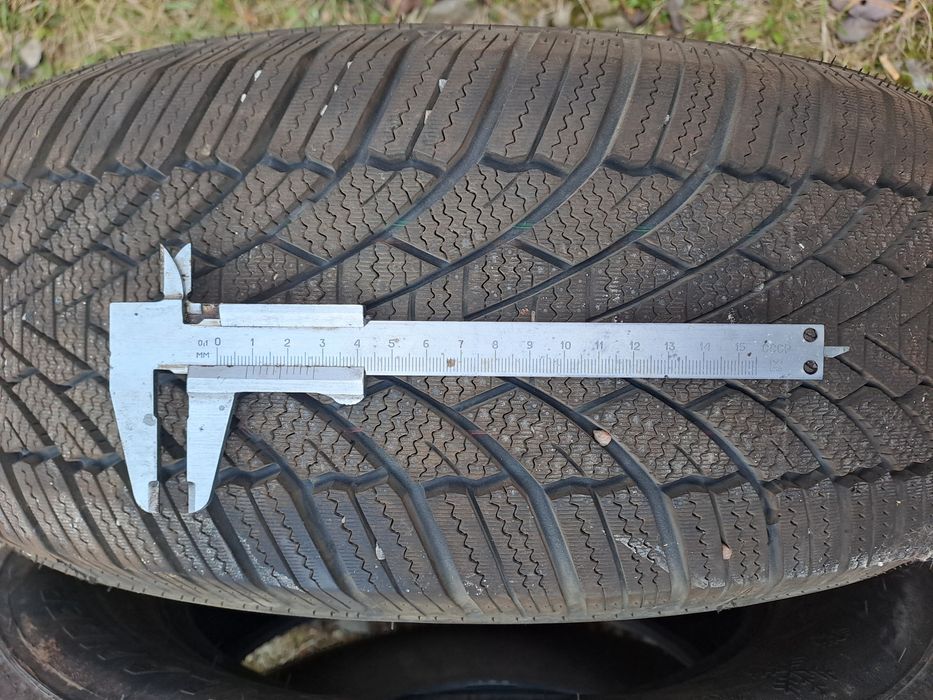 Шини R16 215 65 Grenlender ice Hawke 1
