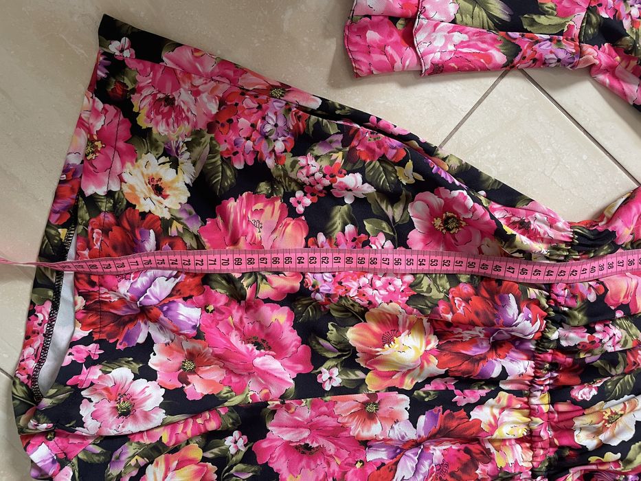 Kolorowy lekki krótki kombinezon S/M print kwiatowy