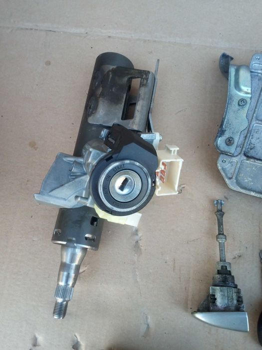 toyota AVENSIS T27 09-12    2,0 d-4d 126km zestaw startowy komputer