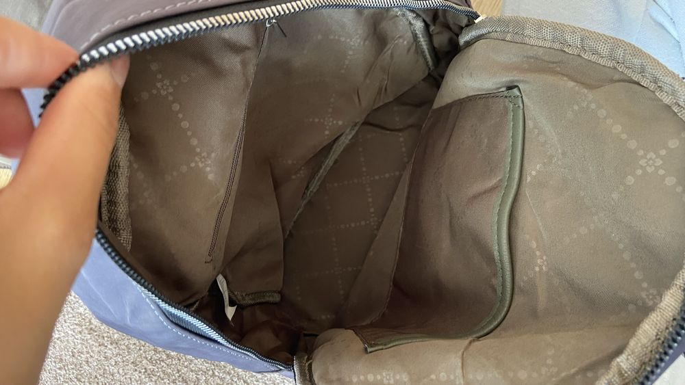 Mochilas de várias cores