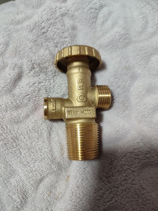 вентиль кран на газовый пропановый баллон Италия розн350/опт300