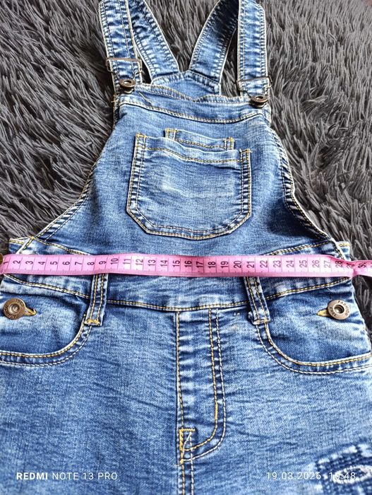 Джинсовий комбінезон,розмір 4-5 років,в гарному стані