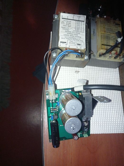 Блок питания електрошвеймашини