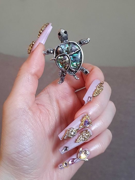 Turtle-shaped brooch / clip / breastpin with baby, decorated with shell64409188862337124