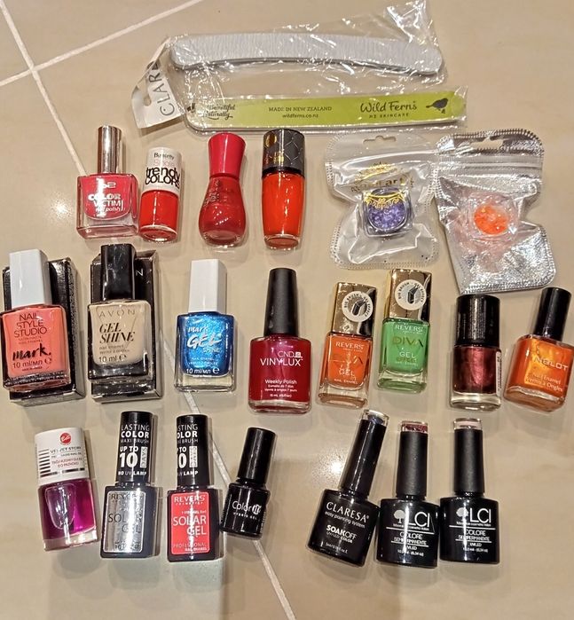 Zestaw nowych lakierów do paznokci + hybrydy + ozdoby | 20+ produktów