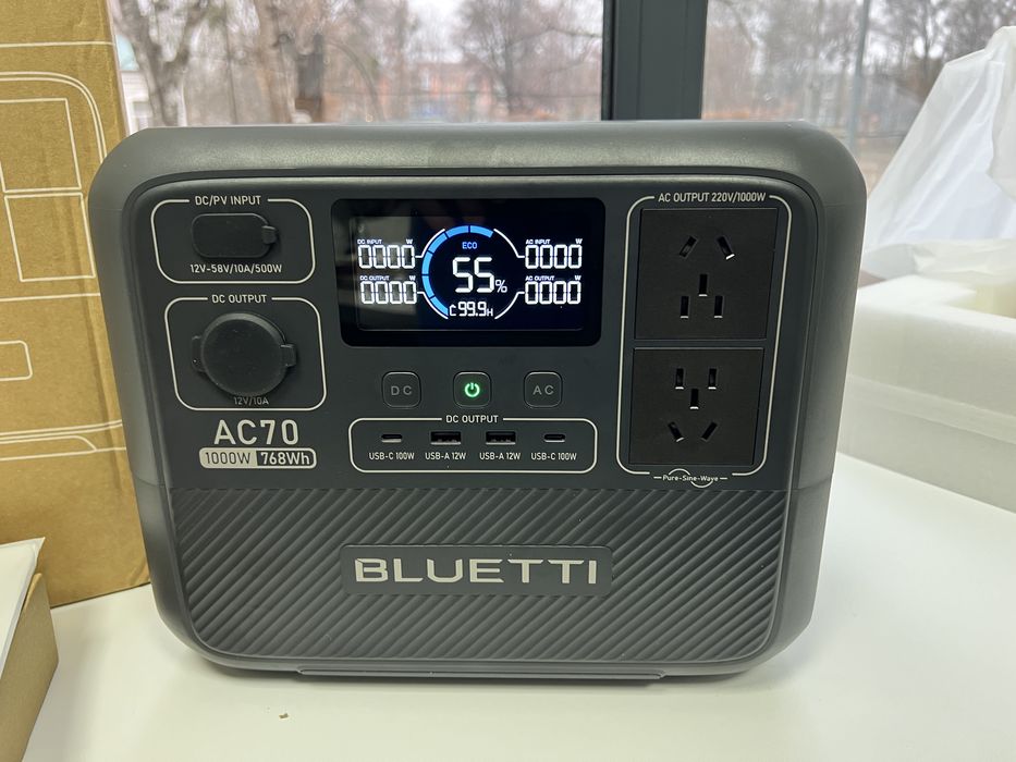 Зарядна станція Bluetti AC70 768Wh/1000wh