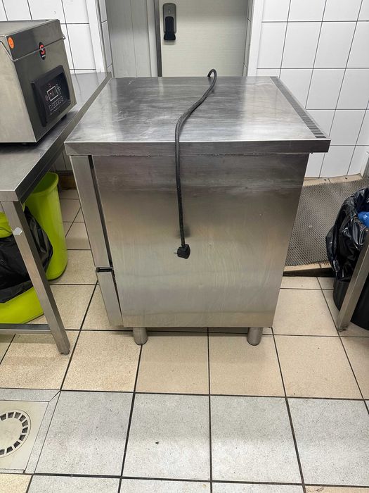 Profesjonalna zamrażarka szokowa Electrolux RBF061 115 l – do naprawy