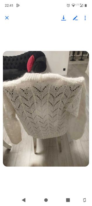 Damski sweter moherowy ręcznie dziany.