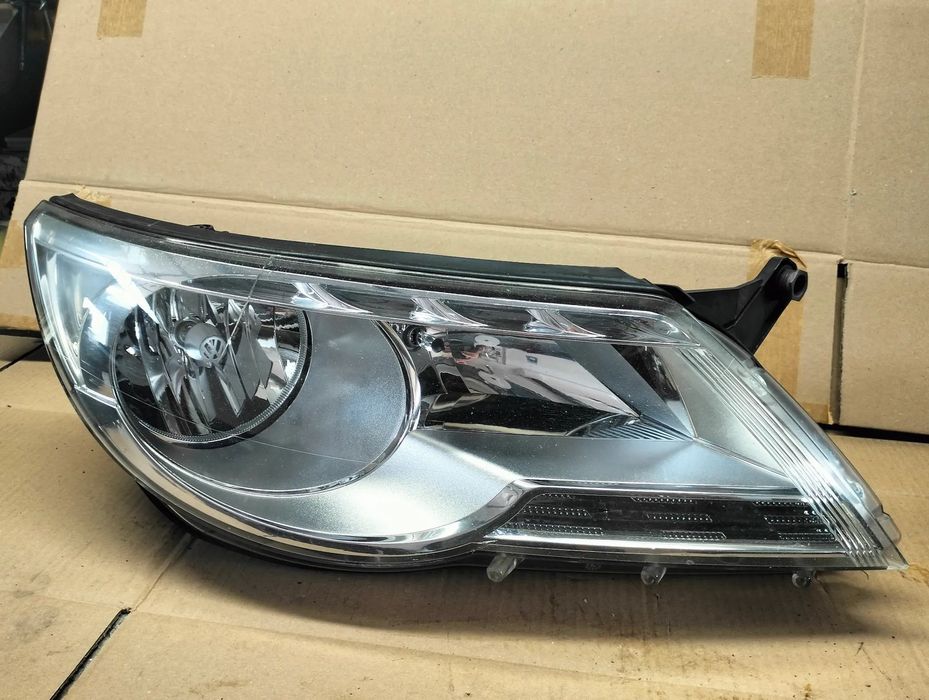 VW TIGUAN 5N1 LAMPA PRZÓD PRAWA EUROPA