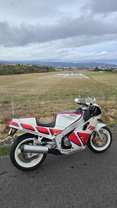 Yamaha FZR 1000 Genesis 88