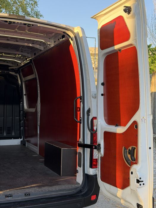 Renault Master III L3H2 150CV 3.5T 2023 com IVA dedutível