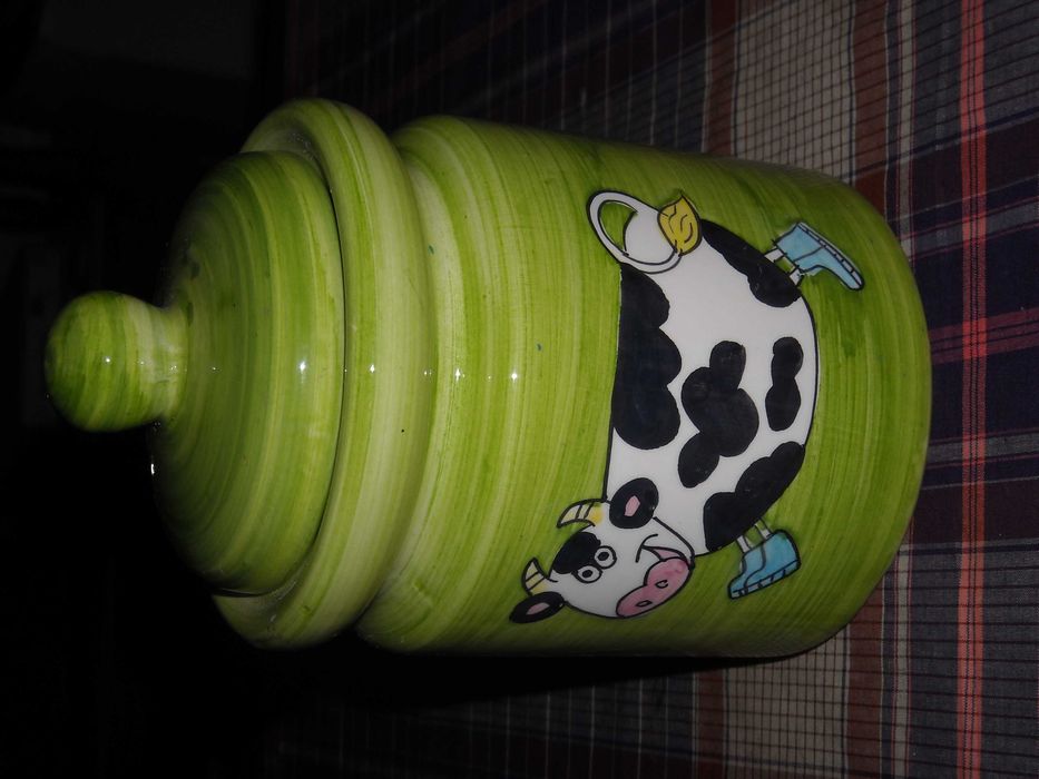 Pote frasco saleiro com vaca