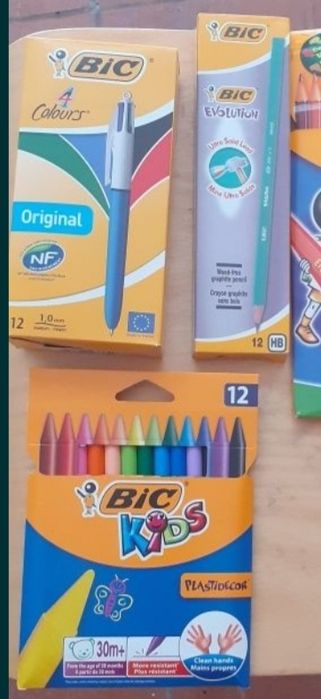 Material escolar diverso Novo